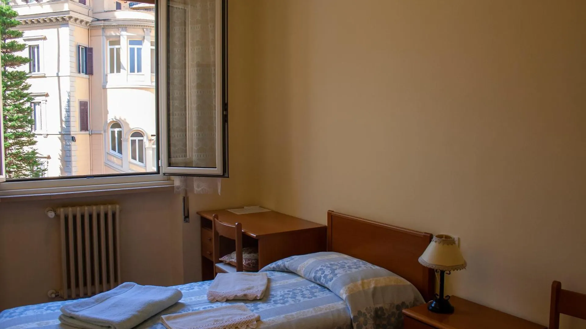 Casa Per Ferie Maria Ausiliatrice Hotel Rome Italy